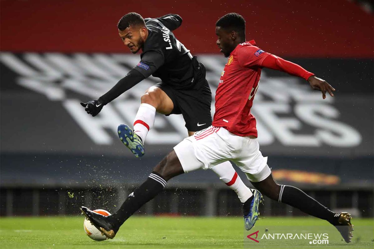 Axel Tuanzebe dipinjaman MU ke Aston Villa