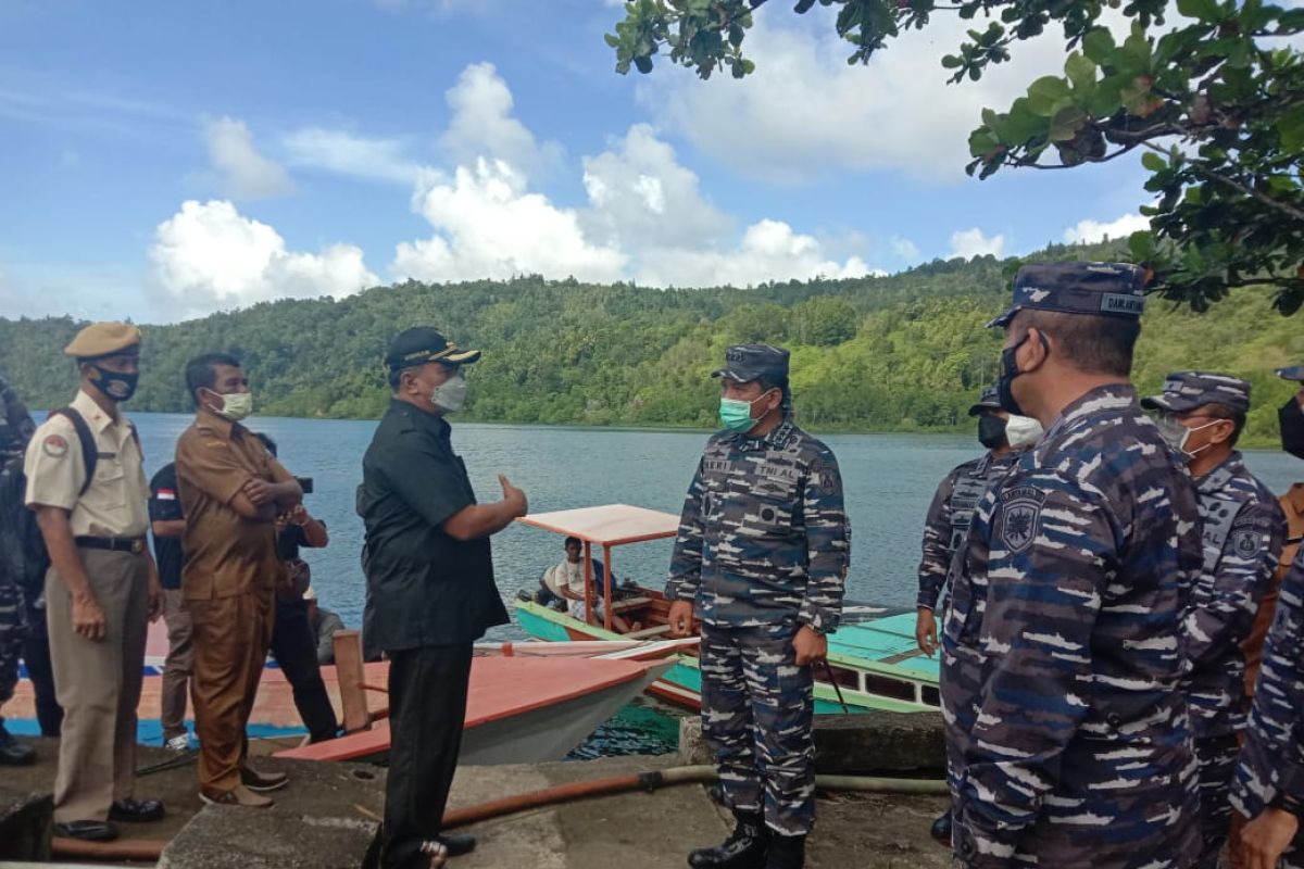 Wakasal tinjau lokasi pembangunan Pangkalan TNI AL di Sangihe