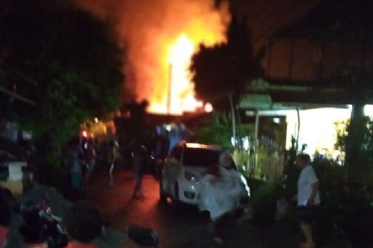 Delapan rumah di Perumnas I Waena Jayapura terbakar