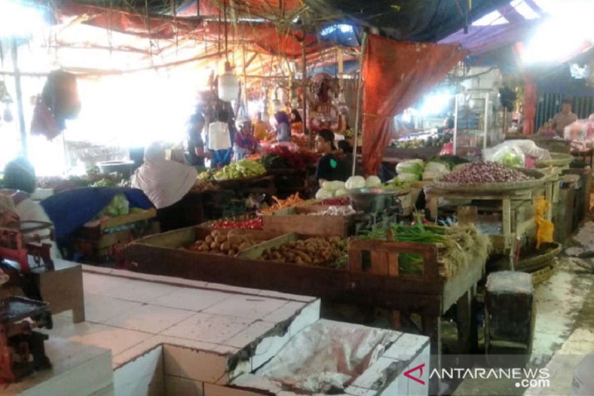 Harga bahan pokok di Sukabumi relatif stabil pada ekan pertama Ramadhan