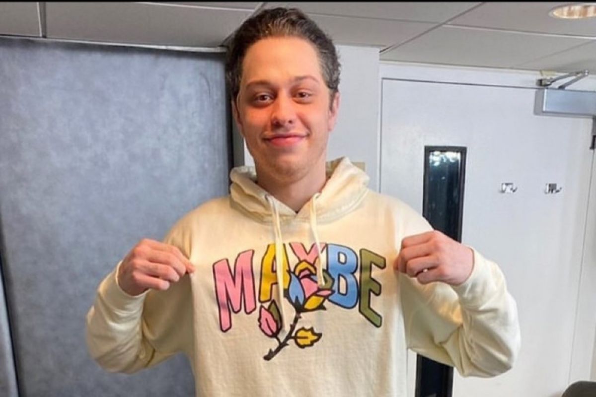 Pete Davidson perankan film biopik Joey Ramone