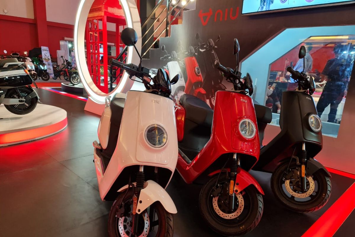 Tiga model skuter listrik NIU hadir di IIMS 2021