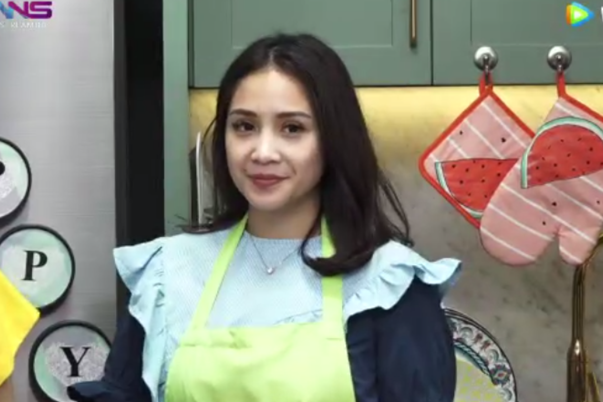 Selebritas Nagita Slavina berbagi resep hidangan di "Dapur Sosialita"