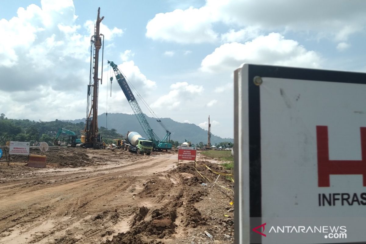 Menebas macet Sumbar dengan tol trans sumatera