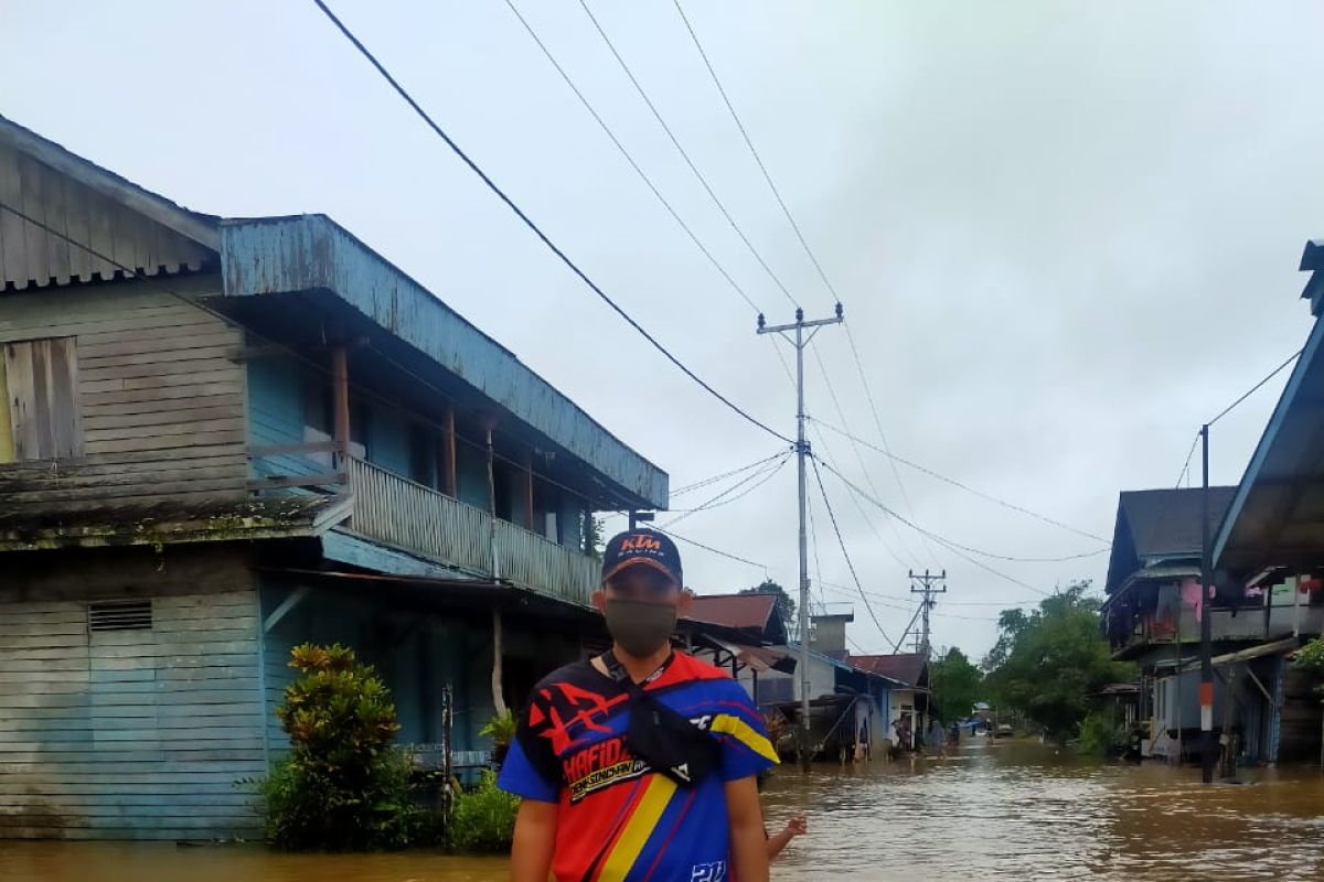 Banjir rendam permukiman warga perbatasan RI-Malaysia saat Idul Fitri