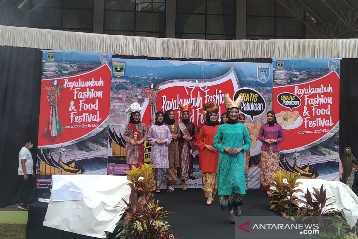 Payakumbuh Fashion and Food Festival diharapkan menggeliatkan ekonomi pelaku ekonomi kreatif