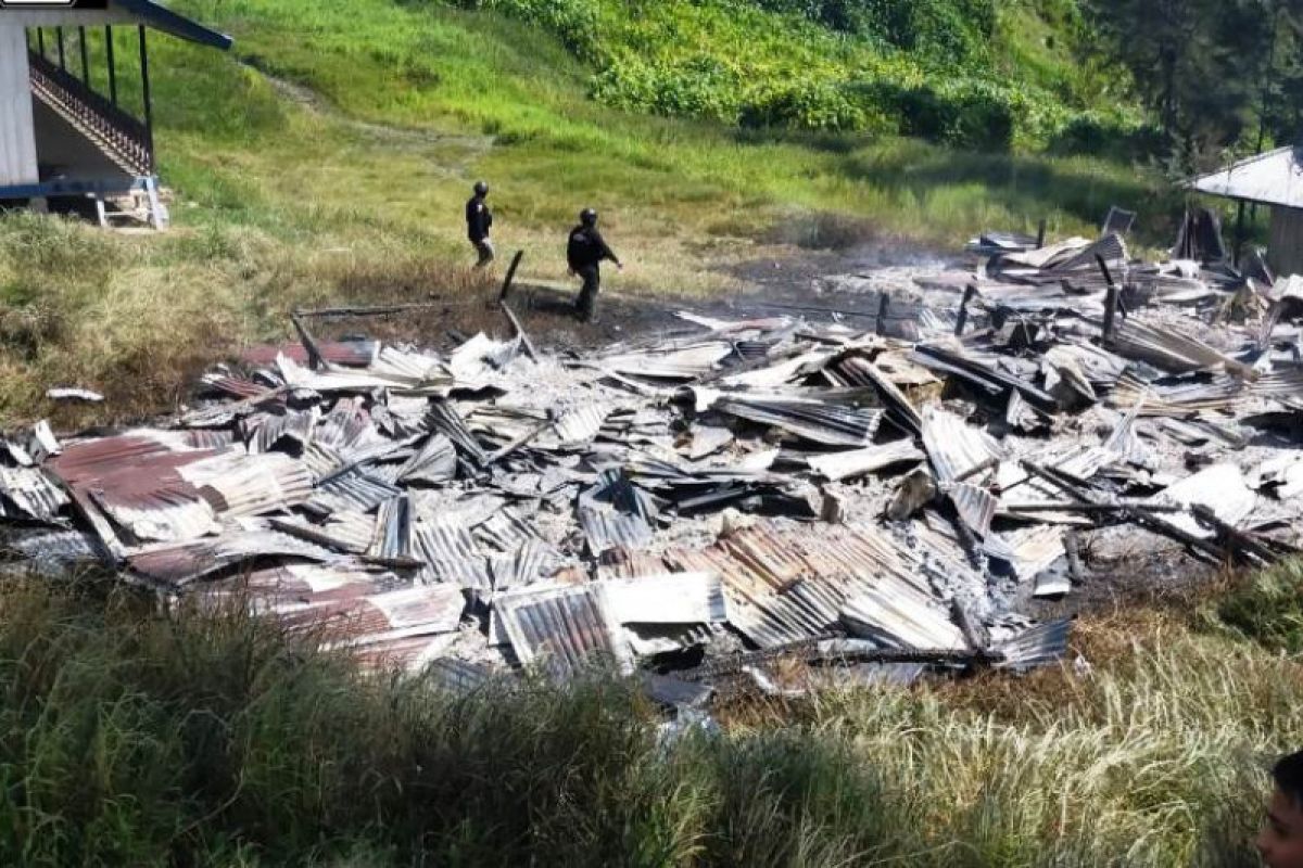 Kemarin, reaksi soal KKB Papua hingga 5,9 juta penerima vaksin lengkap