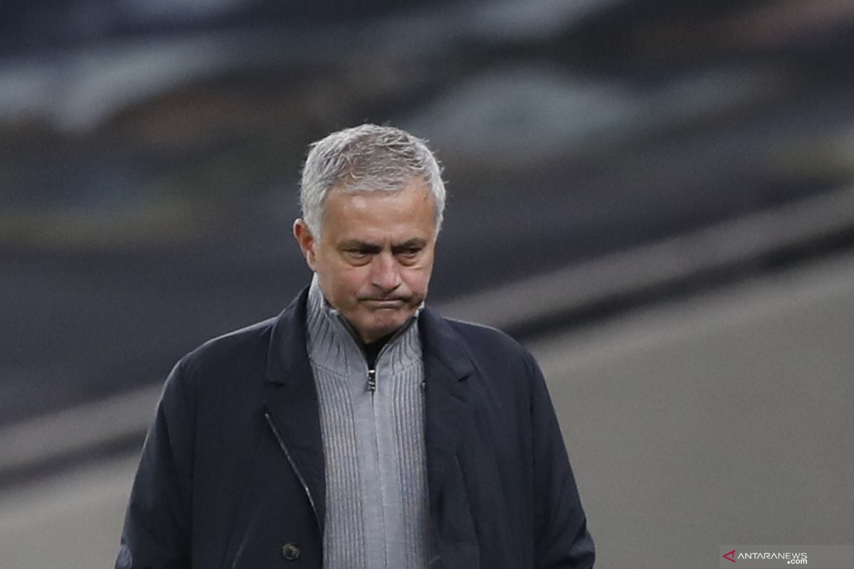 Jose Mourinho resmi dipecat Tottenham