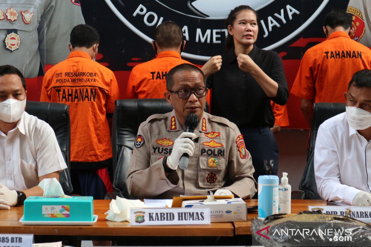 Jakarta police arrest trafficker, seize 250 grams of drugs