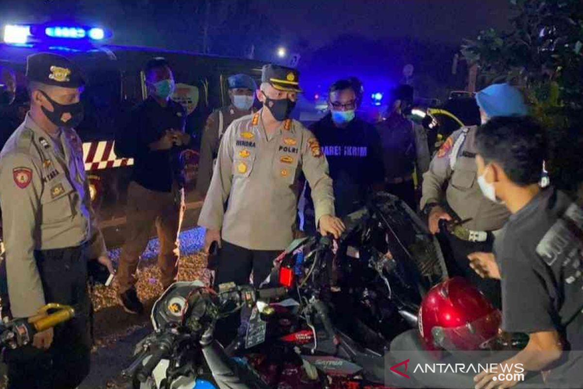 Polres Bekasi bubarkan kegiatan sahur di simpul keramaian