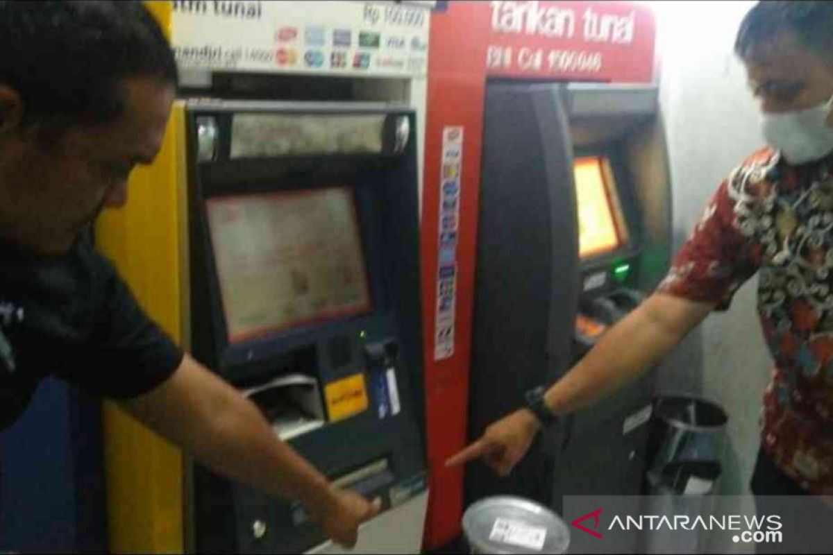 Polisi tangkap dua pelaku bobol ATM