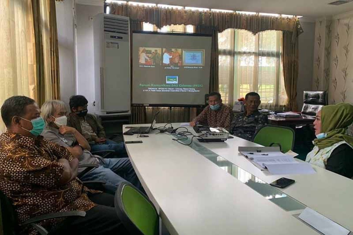 Perkaya isi Raperda DAS, Waket DPRD Kalteng kunker ke Banten