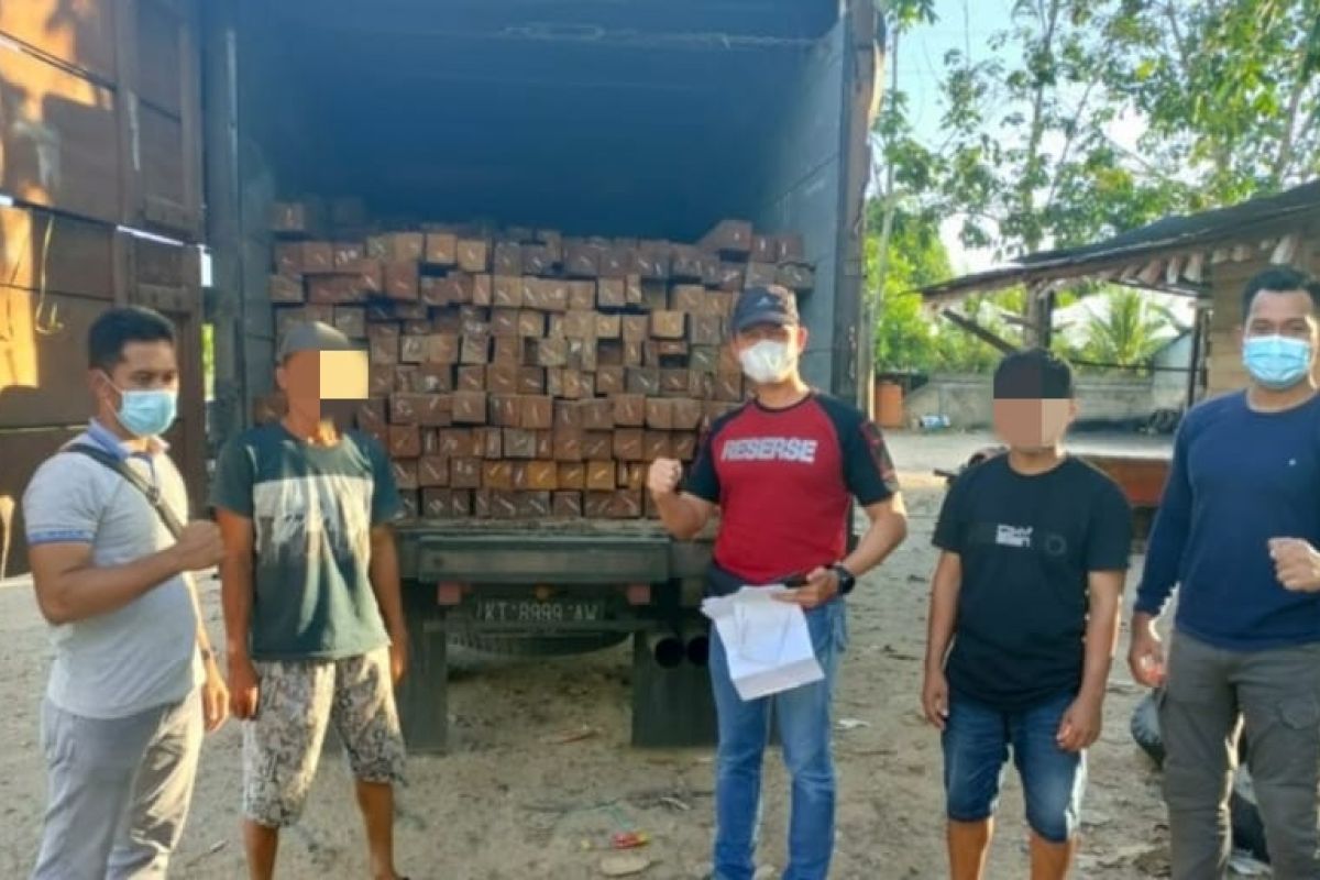 Polres Tabalong amankan truk berisi kayu Ulin ilegal