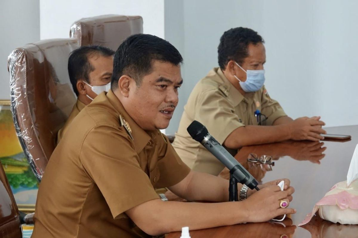 Direktur RSUD Demang Sepulau Raya Lampung Tengah diserahterimakan