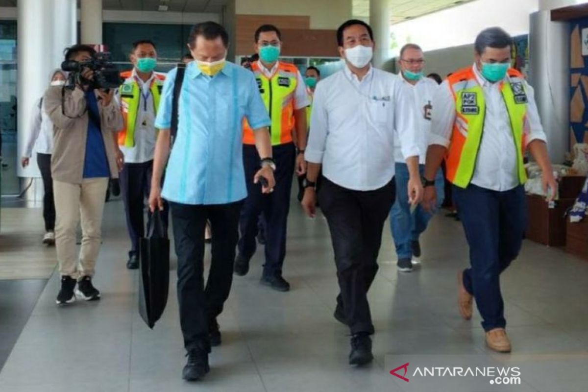 Dirut Angkasa Pura II melakukan pemantauan Genose di Bandara Depati Amir Pangkalpinang