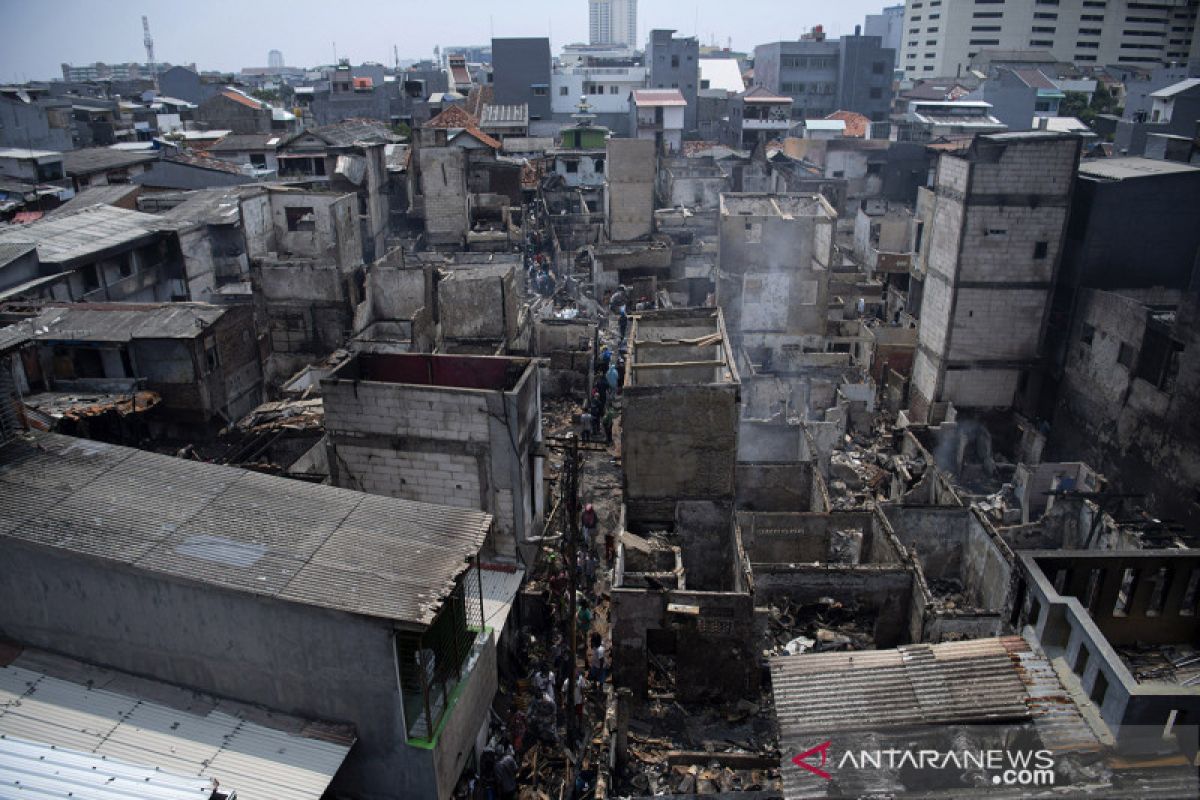 Akibat pertengkaran suami istri, 112 rumah hangus terbakar dikawasan Taman Sari