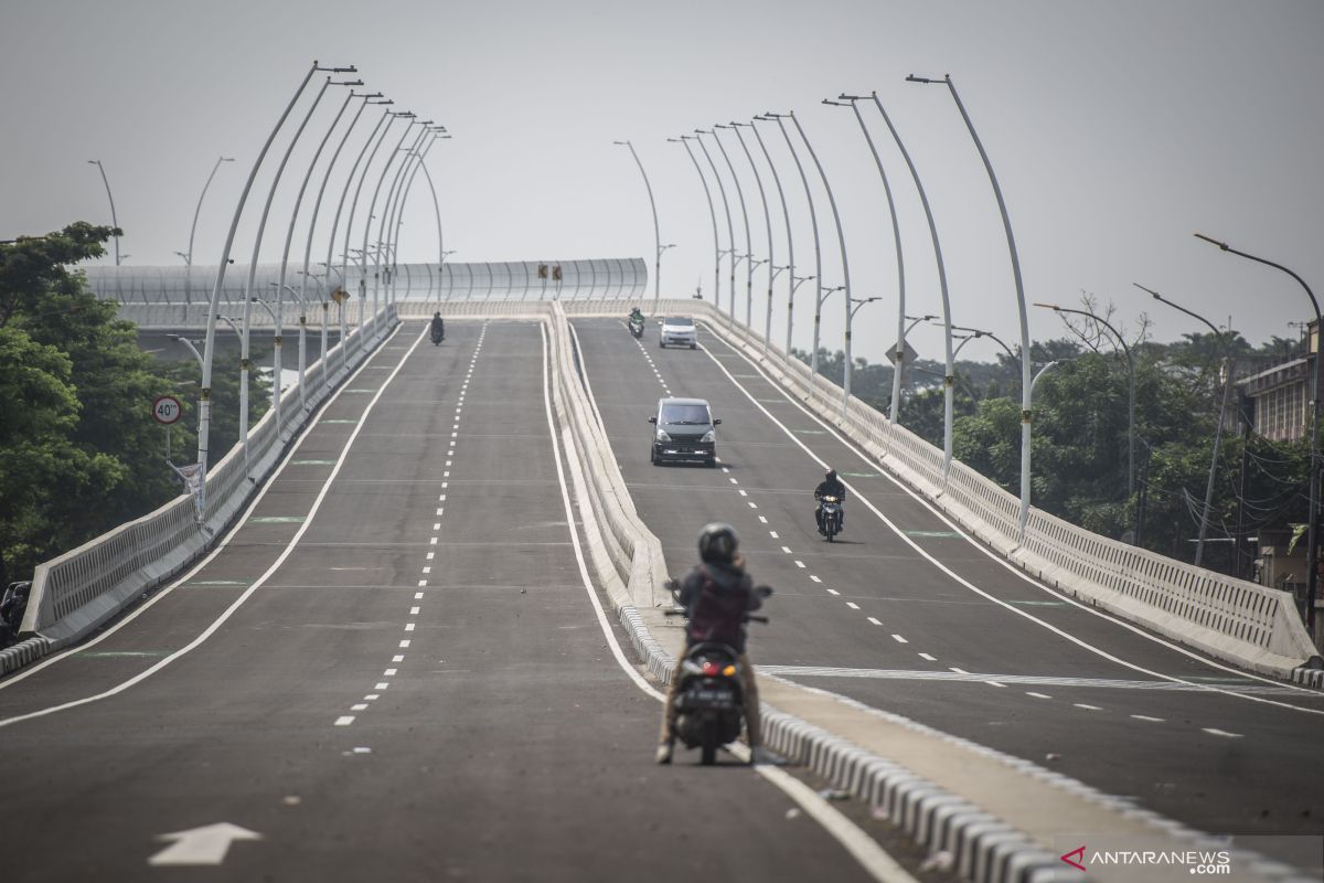 Jakarta kemarin, dari uji coba jalan layang cakung hingga soal SIKM