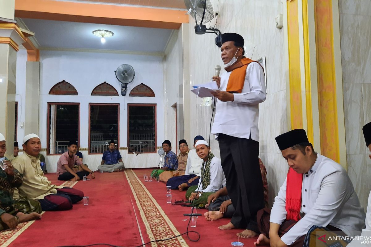 Wabup Padang Pariaman ingatkan warga patuhi prokes saat safari Ramadhan di Masjid Jamiak