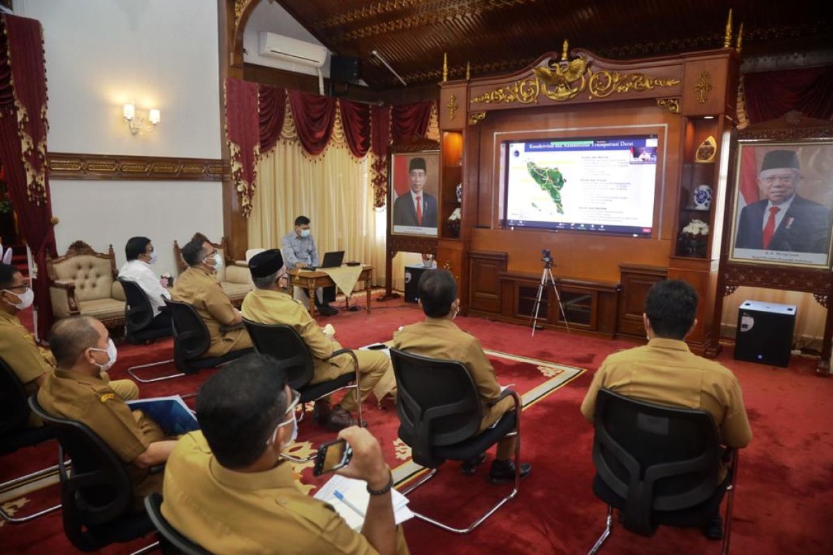 Minister highlights plan for six key development projects in Aceh