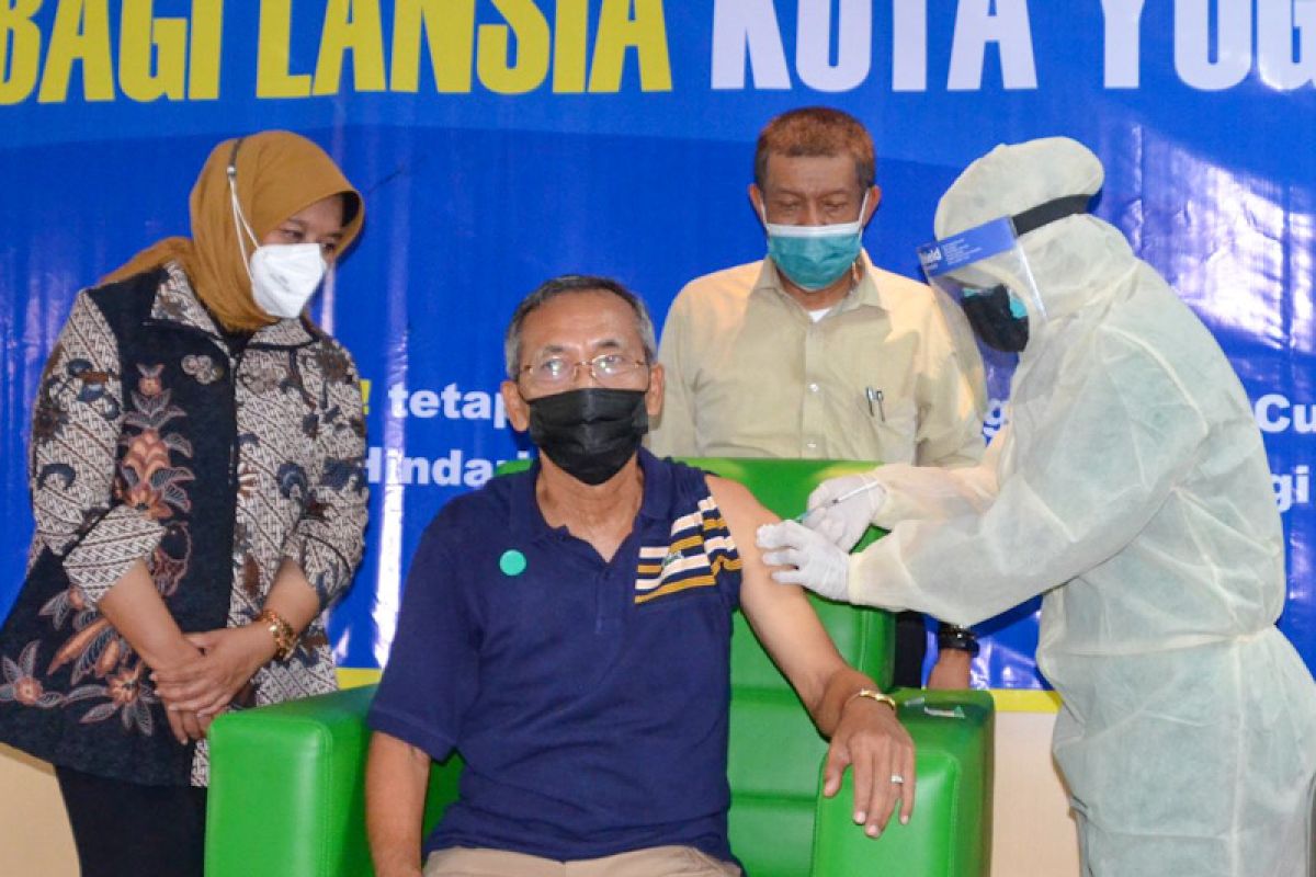 24.000 lansia di Yogyakarta sudah menjalani vaksinasi COVID-19