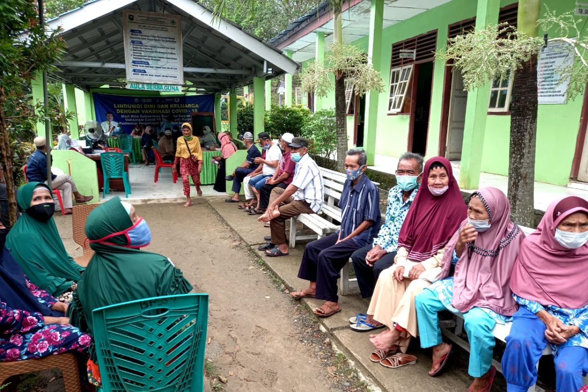 Kabupaten OKU targetkan vaksinasi COVID-19 jangkau 26 ribu  lansia