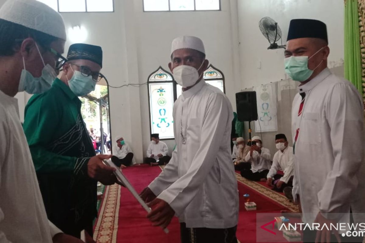 Bupati-Wabup serahkan bantuan hibah di dua masjid Desa Bentok Kampung