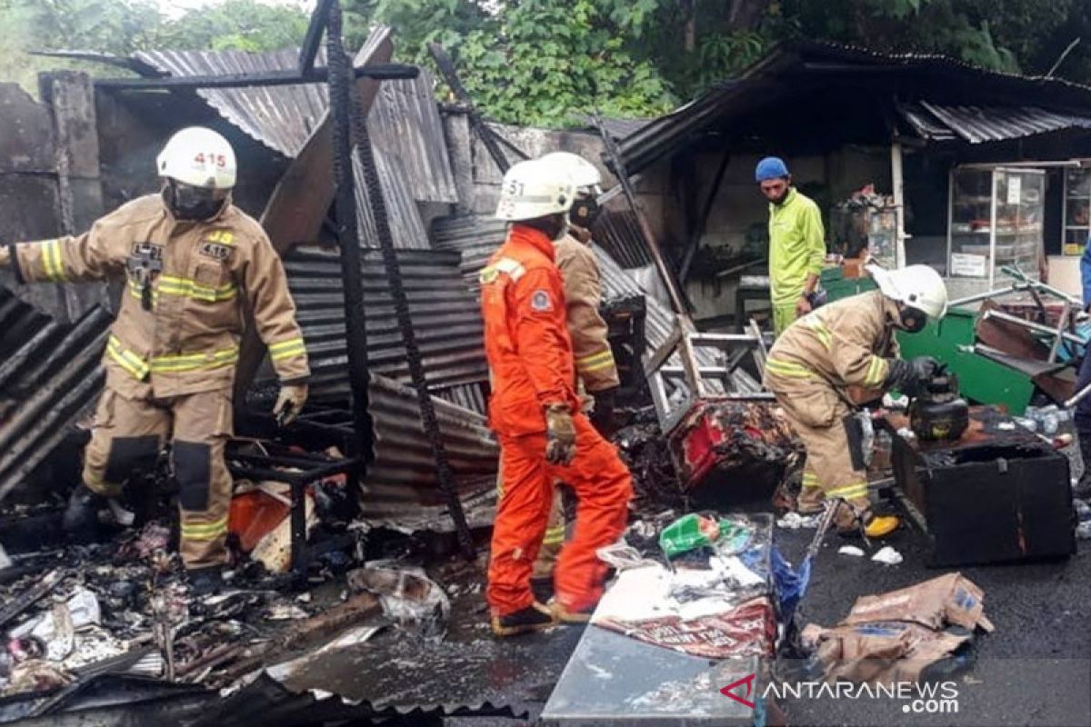 Delapan warung makan dekat Rumah Sakit Fatmawati terbakar