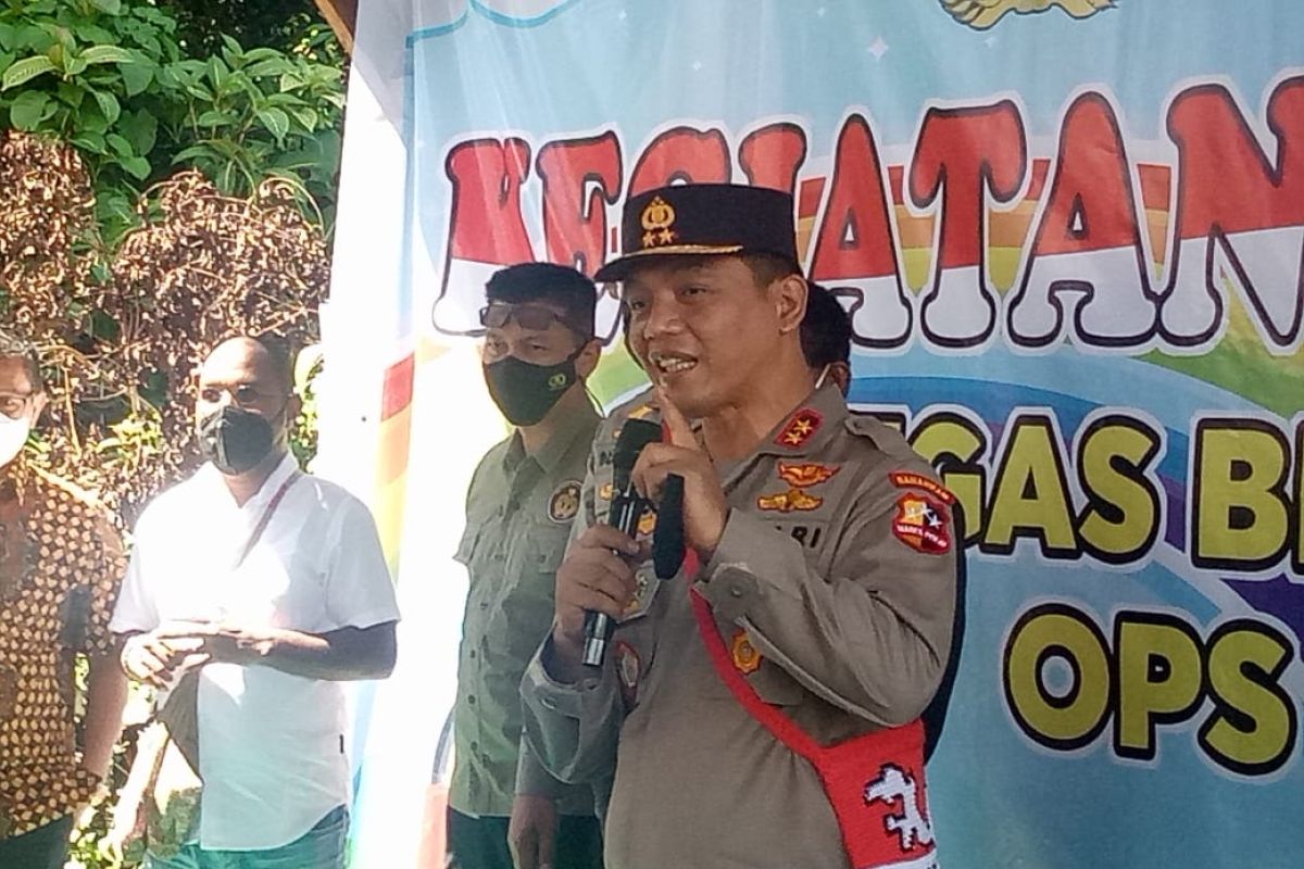 Kakorbinmas Baharkam Polri motivasi pelajar Kwamki Narama Papua