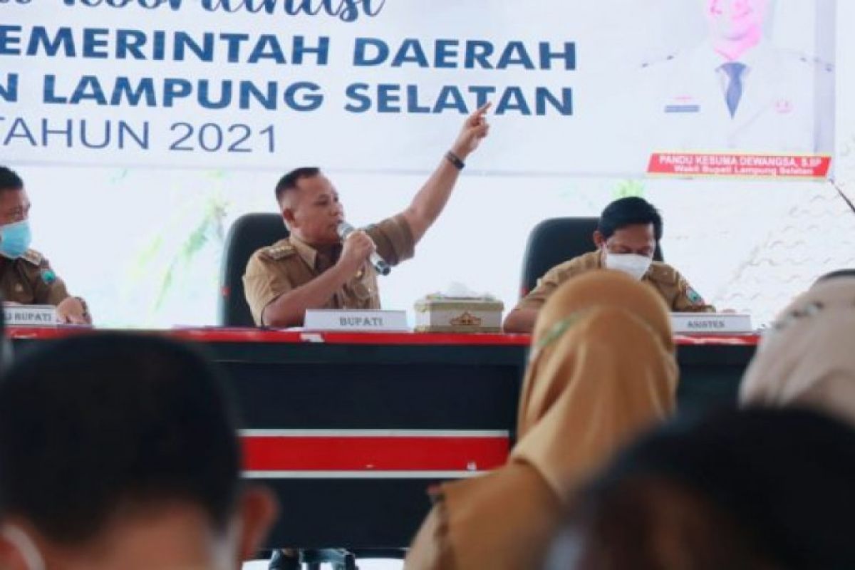 Bupati Lampung Selatan pimpin rakor bulanan antisipasi arus mudik