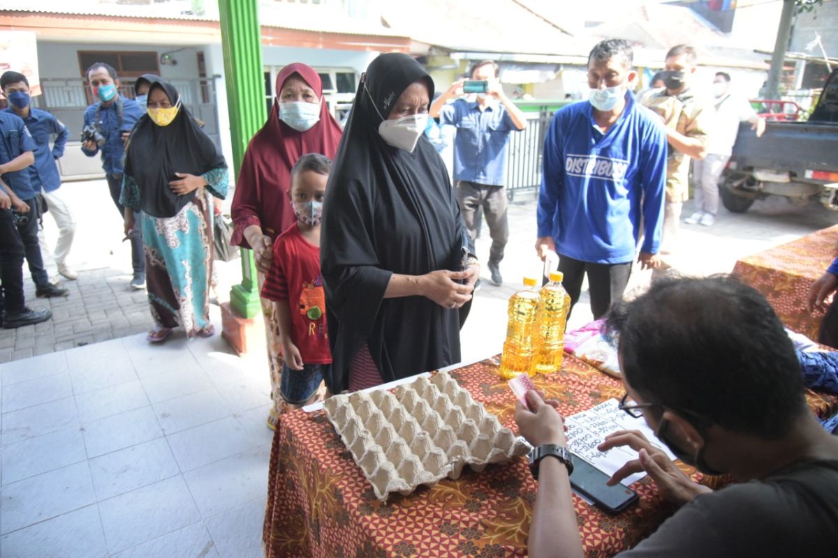 Wali kota Eri punya kiat jaga stabilitas harga sembako di Surabaya