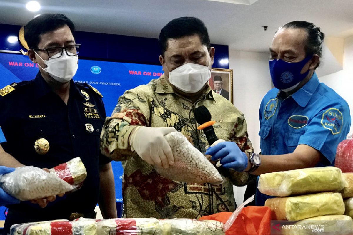 BNN confiscates 212.39 kg crystal meth from Madura-Dumai drug ring