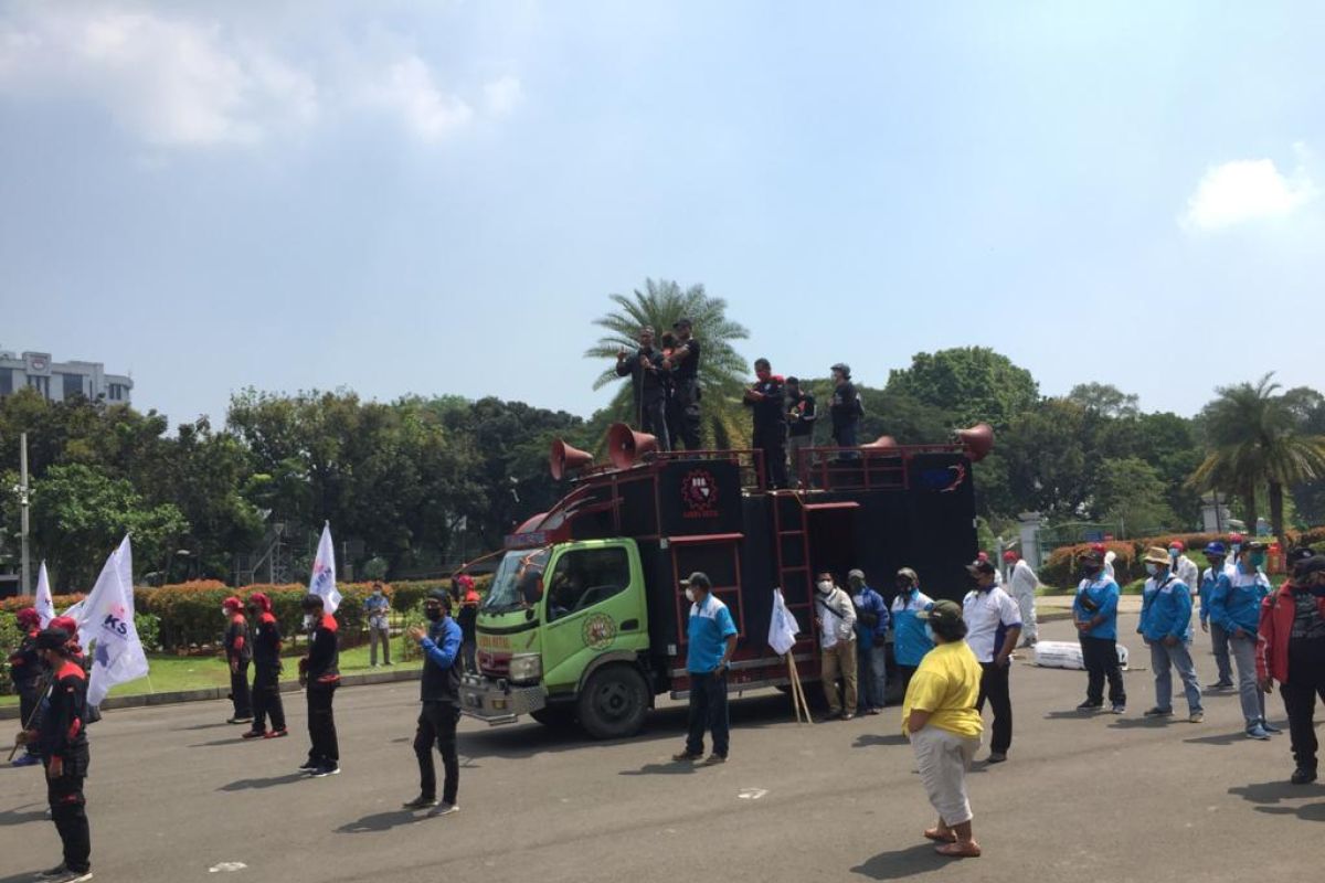 Sidang UUCK, puluhan buruh bergerak menuju Mahkamah Konstitusi