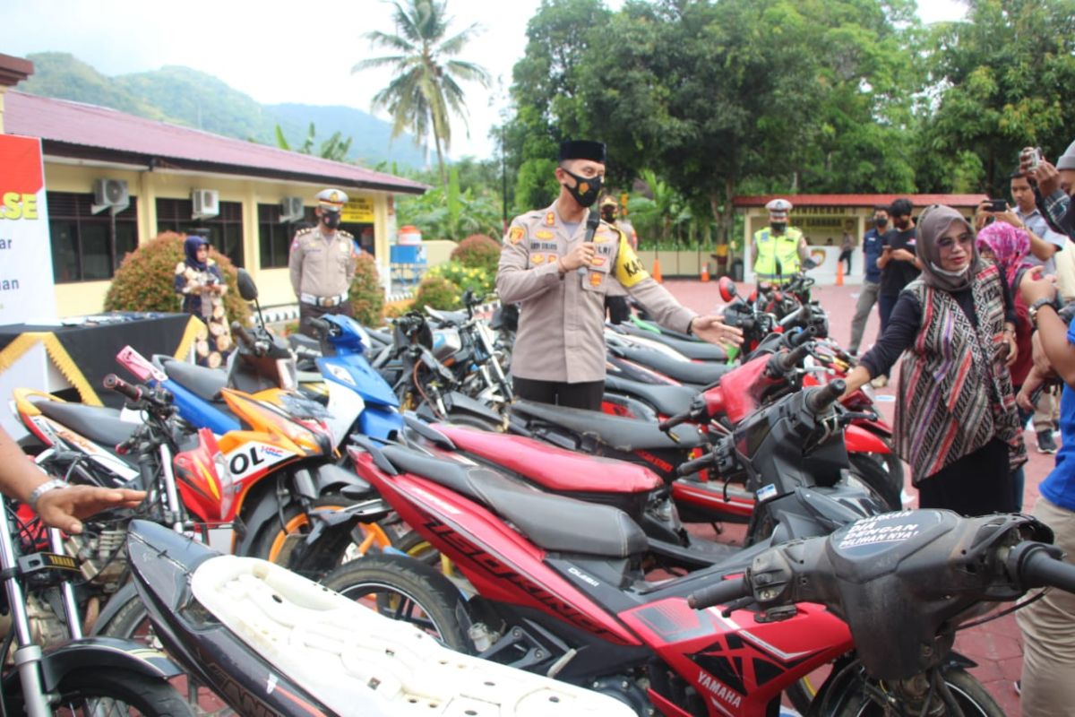 Polres Enrekang sita 18 sepeda motor saat razia balap liar - ANTARA News  Makassar - Berita Terkini Makassar