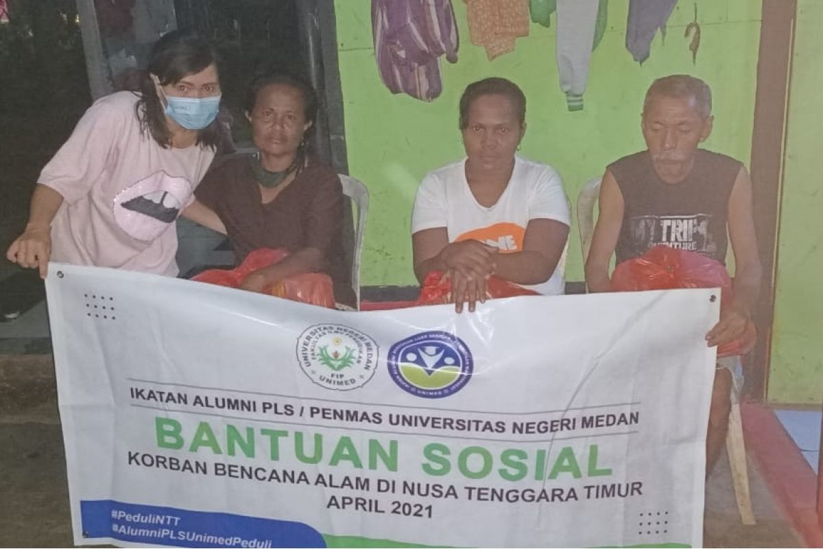 IKAPLUSDIKMAS Unimed bantu korban bencana alam di NTT