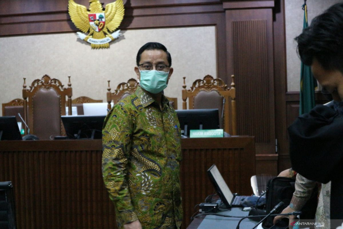 Mantan Mensos Juliari Batubara didakwa terima  suap Rp32,482 miliar