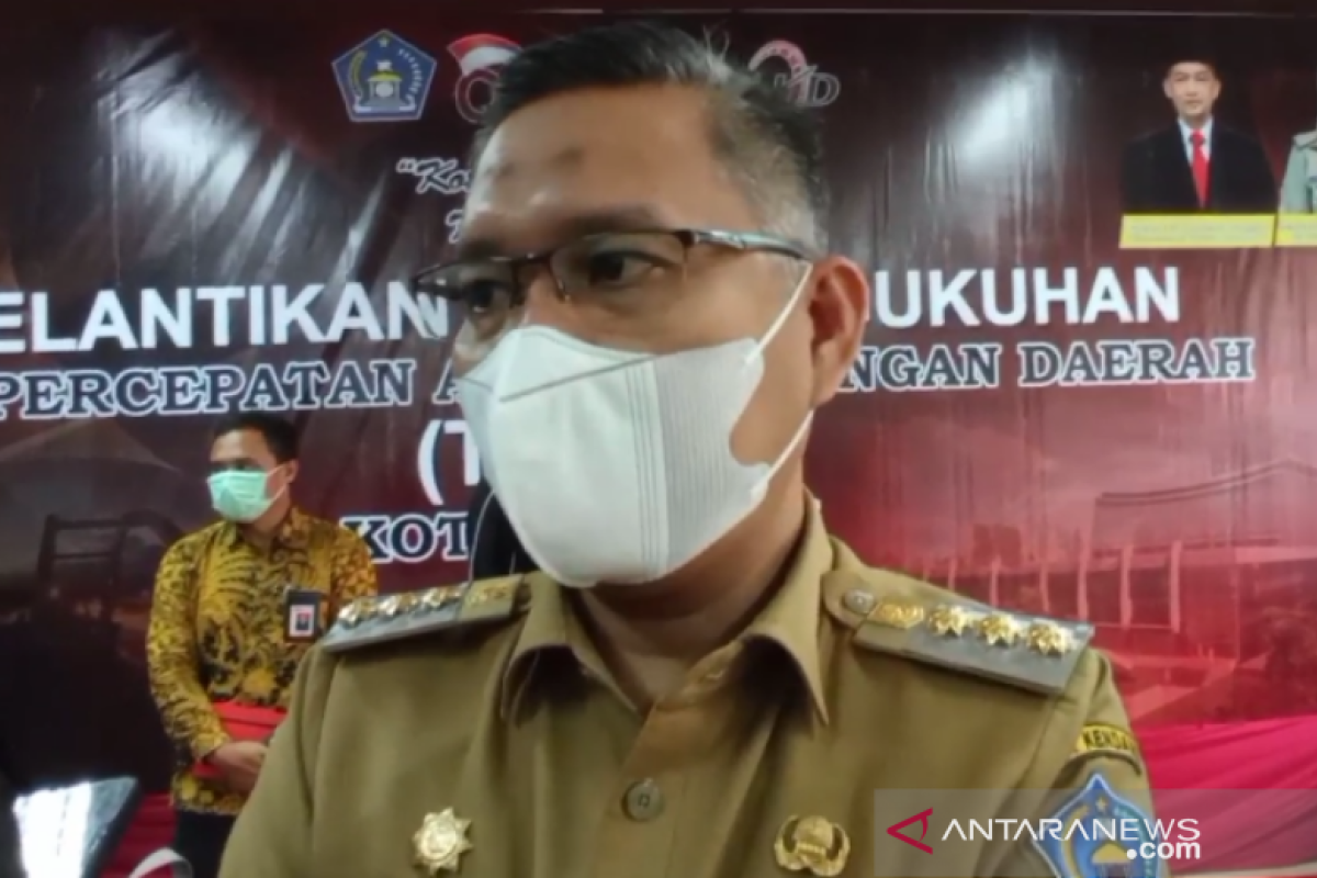 Wali Kota Kendari berharap Kemenkes salurkan vaksin bagi petugas publik