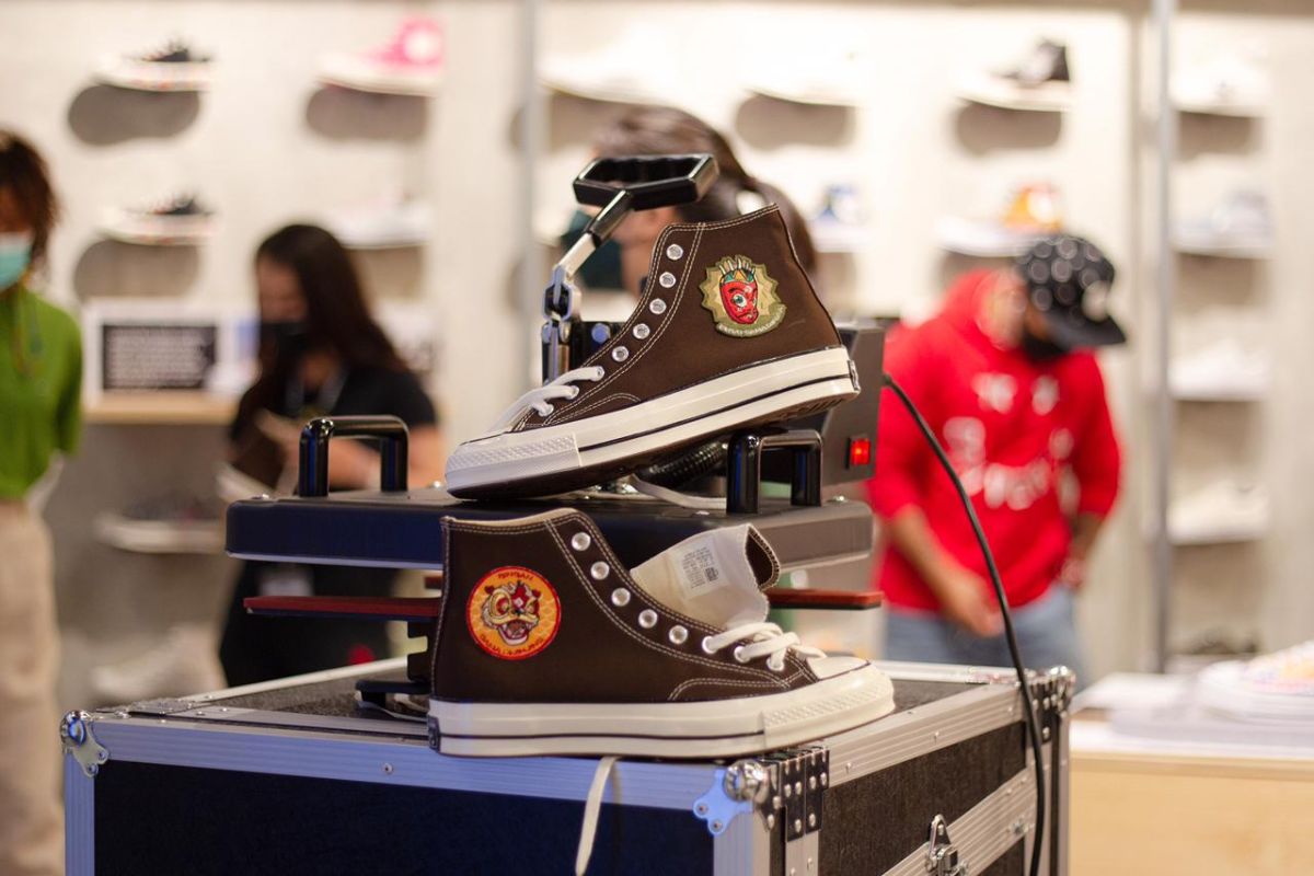 Converse Chuck 70 bisa dikostumisasi dengan "patch"