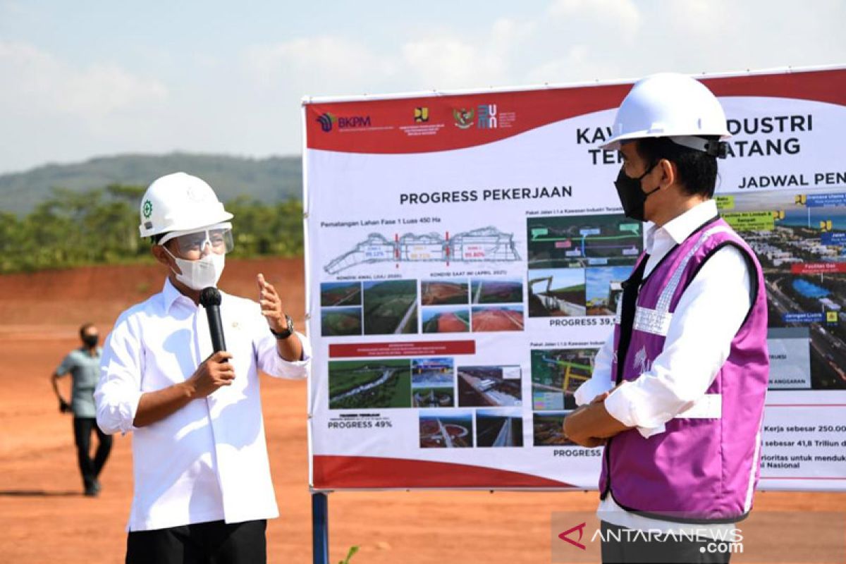 Southeast Asia's largest glass industry planned in Batang : President