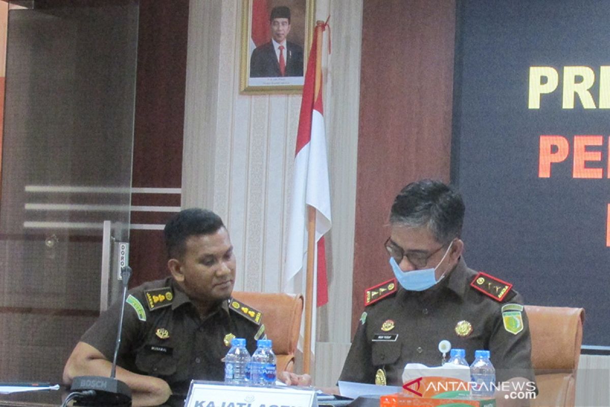 Kejati Aceh periksa 10 orang terkait dugaan korupsi Rp684,8 miliar