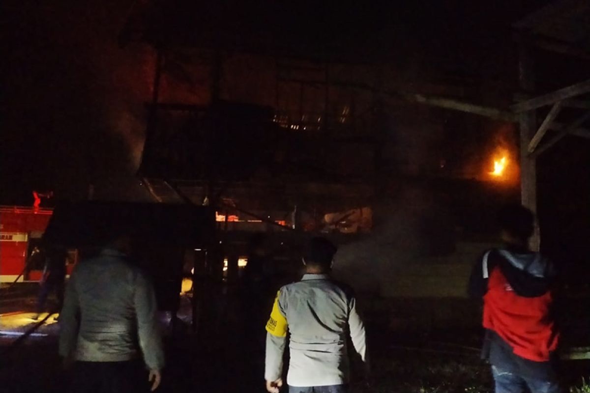 Gudang barang bekas hangus terbakar di Aceh Timur