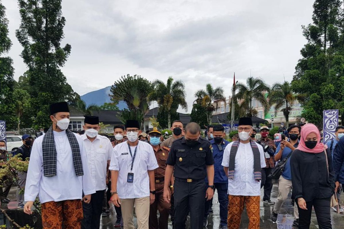 Usai kunjungi tiga objek wisata di Bukitinggi, ini kata Sandiaga Uno