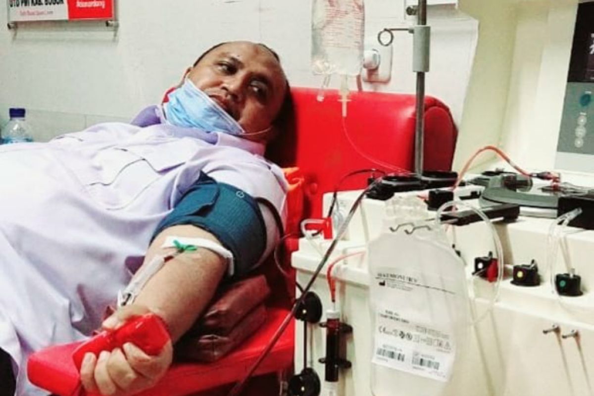 Ketua DPRD Kota Bogor donor plasma konvalesen bantu pasien COVID-19