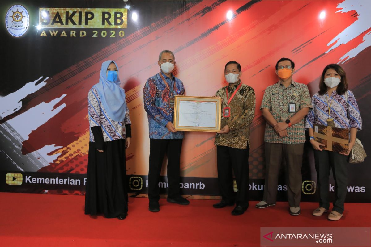 Pemkot Tangerang raih penghargaan reformasi birokrasi dari Kenpan RB