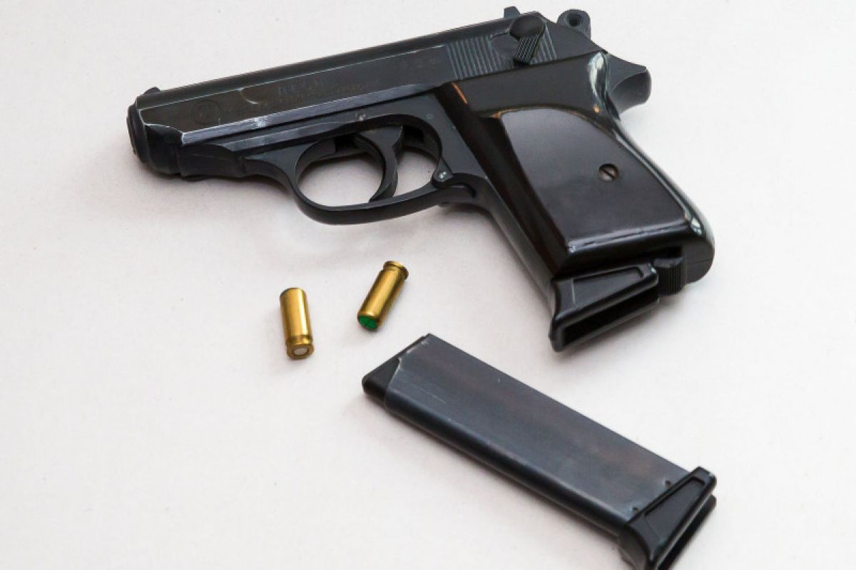 Densus 88 amankan penjual senjata api ilegal