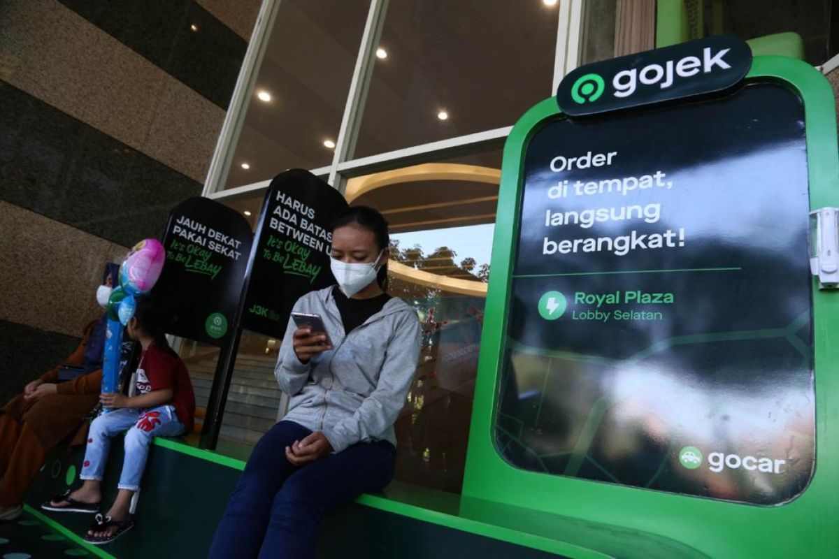 Gojek berikan layanan dengan titik jemput di pusat perbelanjaan Surabaya