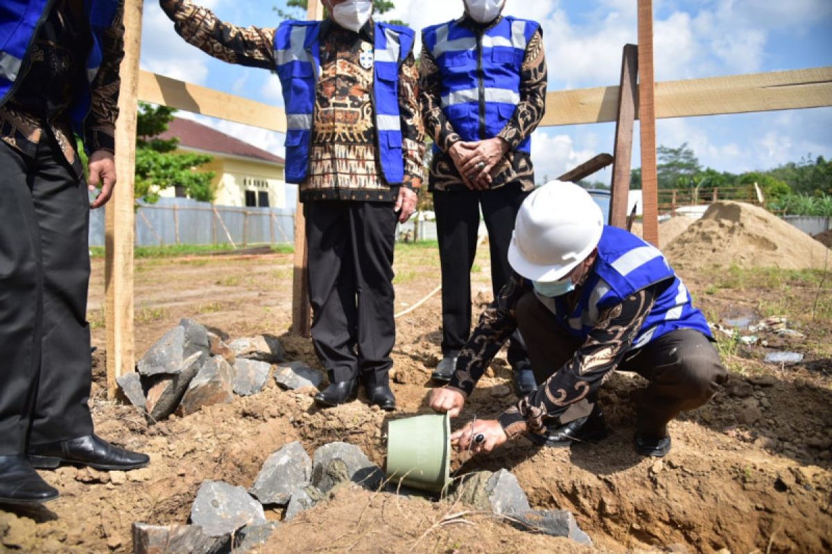 Bupati Mesuji hadiri peletakan batu pertama pembangunan perpustakaan umum daerah