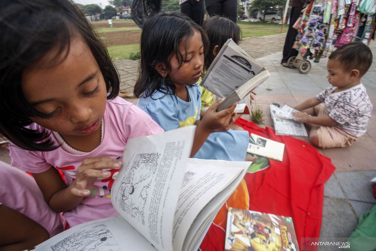 Literacy important asset in disruption era: Nusantara Activist Network