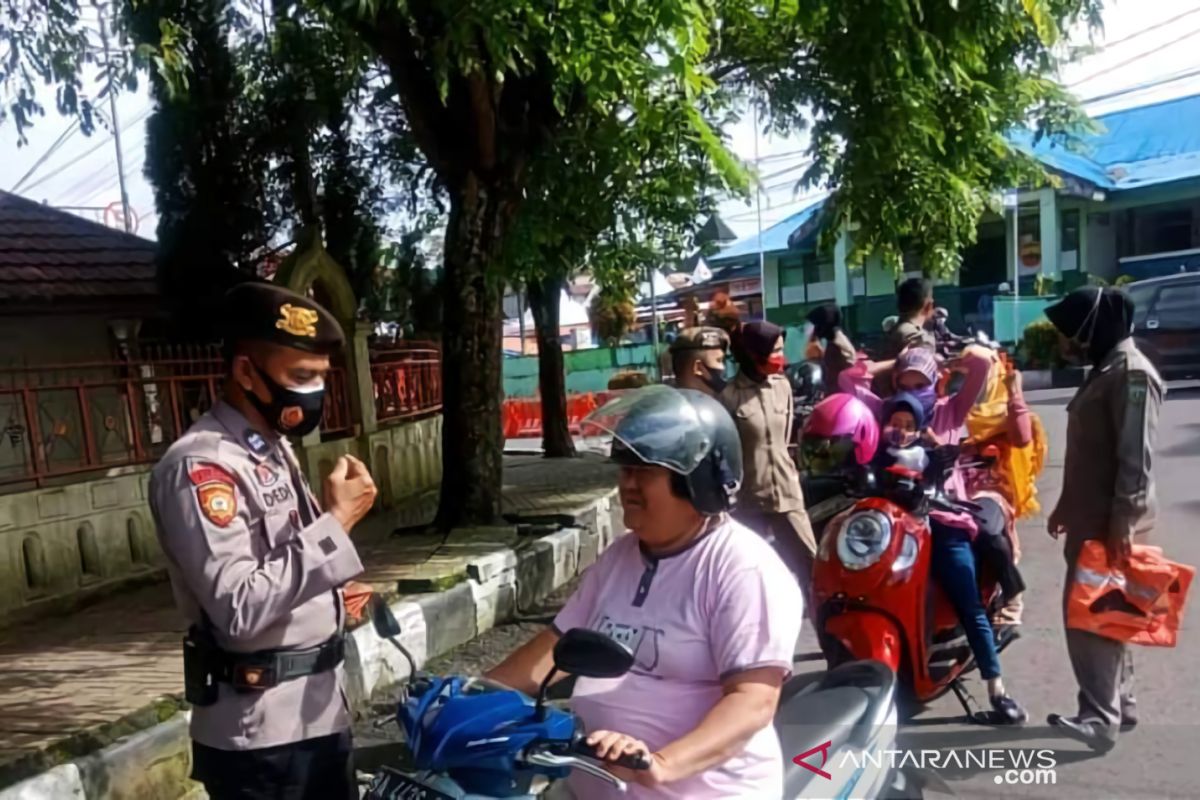 Tak bermasker, 421 warga Padang Panjang terjaring razia