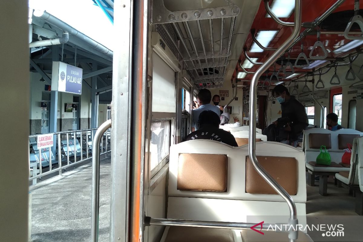 "Physical distancing", tempat duduk Minangkabau Ekspres dikurangi