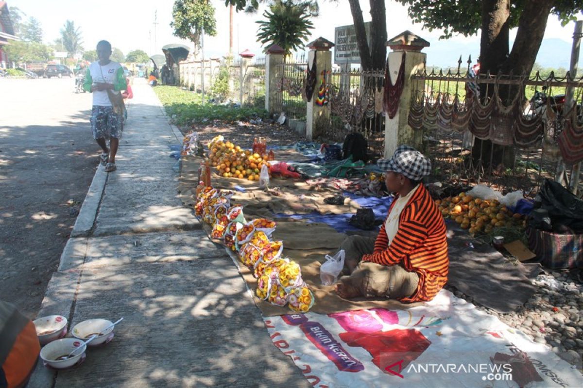 Pemkab Jayawijaya fokus kendalikan pandemi COVID-19 agar ekonomi kembali normal